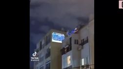 VIDEO / Incredibile! Gioca a Fifa sul muro del vicino di casa