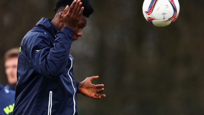 GENT, BELGIUM - FEBRUARY 15: Samuel Kalu of K.A.A. Gent in action during the KAA Gent Training Session held at the Oefencomplex Training Complex on February 15, 2017 in Gent, Belgium. KAA Gent will play Tottenham Hotspur in their Europa League match on the 16th of February, 2017. (Photo by Dean Mouhtaropoulos/Getty Images) GENT, BELGIUM - FEBRUARY 15: Samuel Kalu of K.A.A. Gent in action during the KAA Gent Training Session held at the Oefencomplex Training Complex on February 15, 2017 in Gent, Belgium. KAA Gent will play Tottenham Hotspur in their Europa League match on the 16th of February, 2017. (Photo by Dean Mouhtaropoulos/Getty Images)