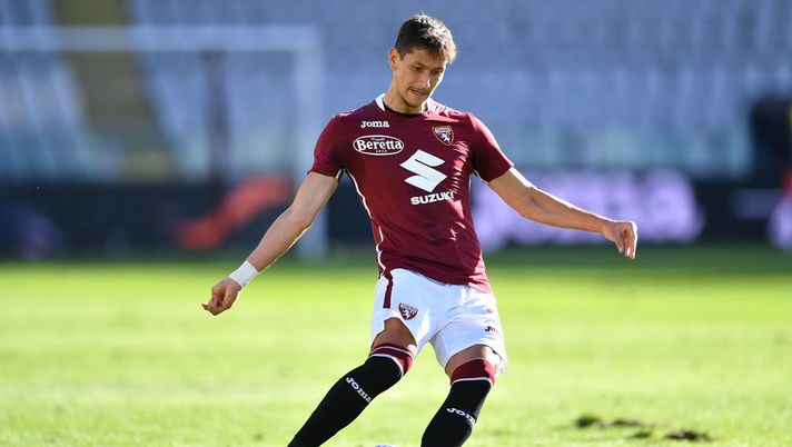 TURIN, ITALY - SEPTEMBER 26:  Sasa Lukic of Torino FC in action during the Serie A match between Torino FC and Atalanta BC at Stadio Olimpico di Torino on September 26, 2020 in Turin, Italy.  (Photo by Valerio Pennicino/Getty Images) 