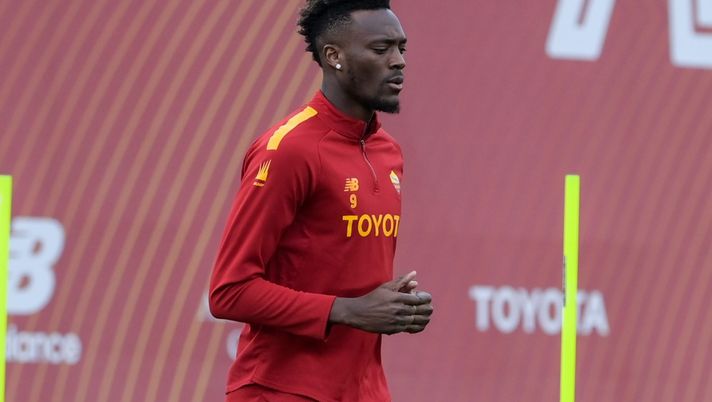 La Roma di nuovo in campo per preparare la sfida alla Samp. Abraham: “Siamo tornati” - immagine 1