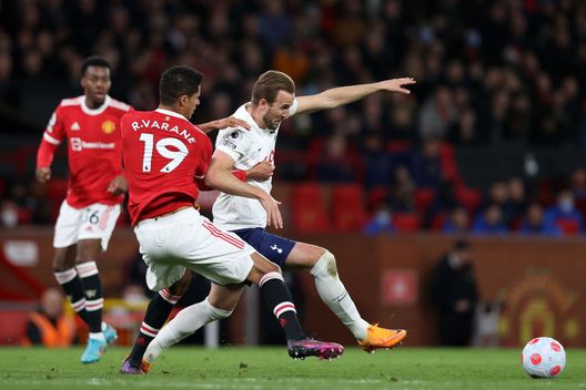 (Photo by Naomi Baker/Getty Images) Varane, dal Real allo United: Rio Ferdinand “Non avrà mai visto una squadra così allo sbando”- immagine 4
