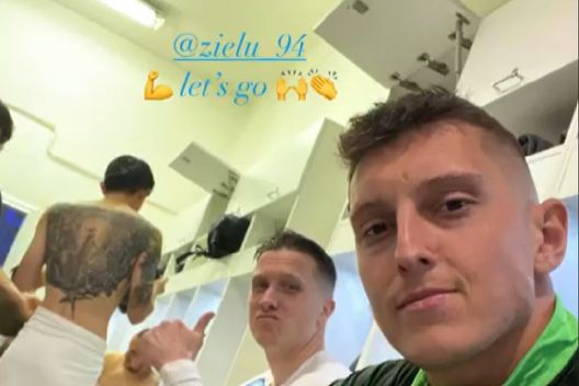 FOTO Gollini festeggia la vittoria del Napoli con Zielinski: “Let’s go”- immagine 2