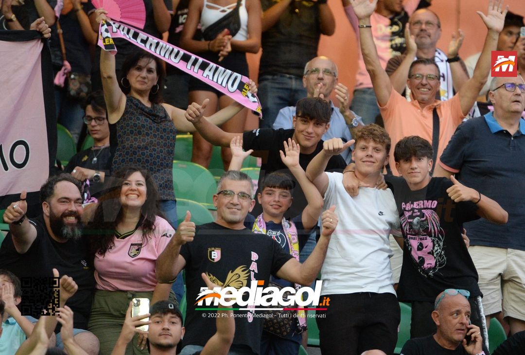 FOTOTIFO, Palermo-Perugia 2-0: i tifosi allo stadio Renzo Barbera (Gallery) - immagine 56