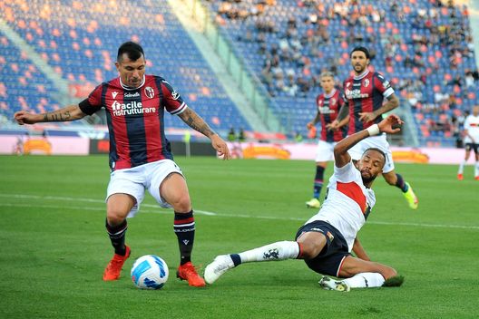 Bologna, lite in allenamento tra Medel e Moro: la pressione gioca brutti scherzi- immagine 2