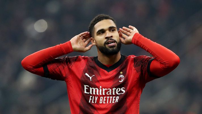 MILAN, ITALY - FEBRUARY 15: Ruben Loftus-Cheek of AC Milan celebrates after scoring his team's second goal during the UEFA Europa League 2023/24 Playoff First Leg match between AC Milan and Stade Rennais FC at Stadio Giuseppe Meazza on February 15, 2024 in Milan, Italy. (Photo by Marco Luzzani/Getty Images) Calciomercato Milan: che stagione di Loftus-Cheek, ma serve la riserva - immagine 1