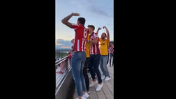 VIDEO Liga, Atletico Madrid campione: la festa dei calciatori e dei tifosi, folla in delirio