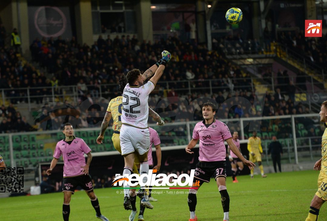 FOTO Palermo-Cagliari 2-1, 18ª giornata Serie B 2022-2023 (Gallery) - immagine 30