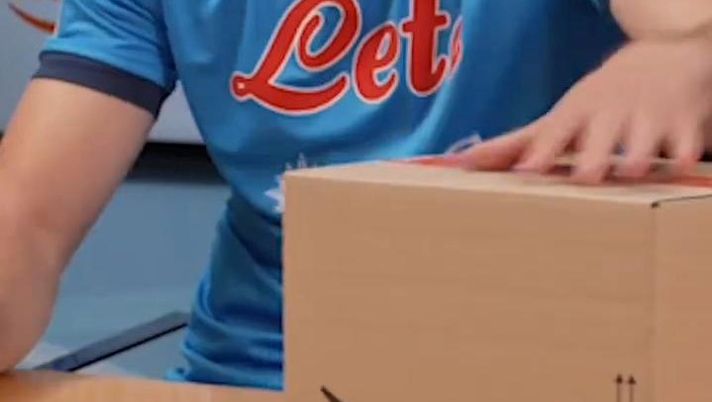 VIDEO La divertente iniziativa di Amazon con quattro calciatori del Napoli - immagine 1