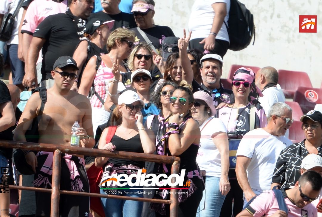 FOTOTIFO, Reggina-Palermo 3-0: i tifosi allo stadio “Oreste Granillo” (Gallery) - immagine 13