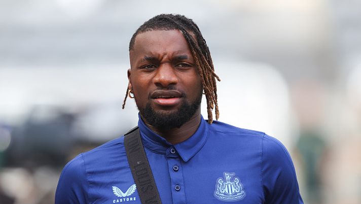 NEWCASTLE UPON TYNE, ENGLAND - AUGUST 21: Allan Saint-Maximin of Newcastle United prior to the Premier League match between Newcastle United and Manchester City at St. James Park on August 21, 2022 in Newcastle upon Tyne, England. (Photo by James Gill - Danehouse/Getty Images) IL GRANDE CUORE DI SAINT MAXIMIN