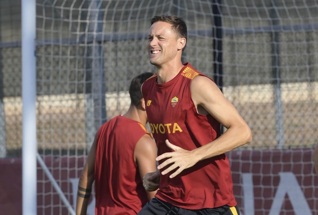 Roma, rifinitura prima del Monza: Belotti c’è. Squadra in ritiro – FOTO GALLERY - immagine 67