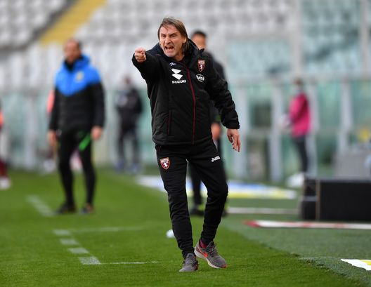 TURIN, ITALY - MARCH 14: Davide Nicola, Head Coach of Torino FC reacts during the Serie A match between Torino FC and FC Internazionale at Stadio Olimpico di Torino on March 14, 2021 in Turin, Italy. Sporting stadiums around Italy remain under strict restrictions due to the Coronavirus Pandemic as Government social distancing laws prohibit fans inside venues resulting in games being played behind closed doors. (Photo by Valerio Pennicino/Getty Images) TURIN, ITALY - MARCH 14: Davide Nicola, Head Coach of Torino FC reacts during the Serie A match between Torino FC and FC Internazionale at Stadio Olimpico di Torino on March 14, 2021 in Turin, Italy. Sporting stadiums around Italy remain under strict restrictions due to the Coronavirus Pandemic as Government social distancing laws prohibit fans inside venues resulting in games being played behind closed doors. (Photo by Valerio Pennicino/Getty Images)