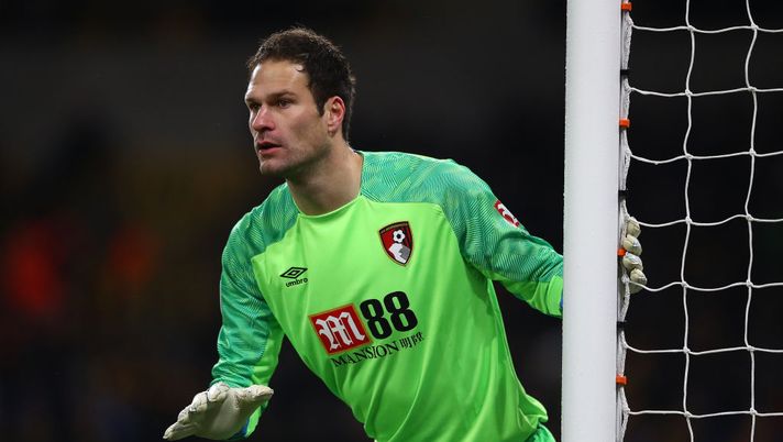 WOLVERHAMPTON, ENGLAND - DECEMBER 15: Asmir Begovic of Bournemouth during the Premier League match between Wolverhampton Wanderers and AFC Bournemouth at Molineux on December 15, 2018 in Wolverhampton, United Kingdom. (Photo by Michael Steele/Getty Images) WOLVERHAMPTON, ENGLAND - DECEMBER 15: Asmir Begovic of Bournemouth during the Premier League match between Wolverhampton Wanderers and AFC Bournemouth at Molineux on December 15, 2018 in Wolverhampton, United Kingdom. (Photo by Michael Steele/Getty Images)