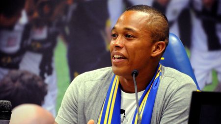 PARMA, ITALY - JULY 08: New signing Fabiano Santacroce of Parma FC during a press conference to unveil new signings Jonathan Biabiany, Fabiano Santacroce and Jaime Valdes to Parma FC held on July 8, 2011 at the Stadio Ennio Tardini in Parma, Italy. (Photo by Gabriele Guerra / Iguana Press/Getty Images)
