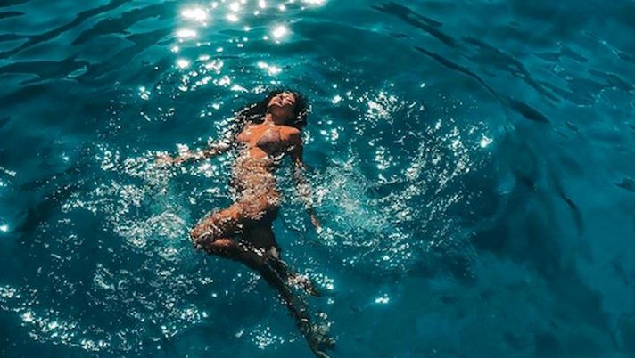 Per Giulia Coppini l’estate non è finita: lo scatto di lady Simeone incanta i follower Per Giulia Coppini l’estate non è finita: lo scatto di lady Simeone incanta i follower