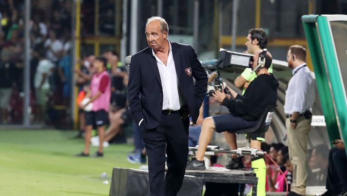 SALERNO, ITALY – SEPTEMBER 16: Coach of US Salernitana Gian Piero Ventura during the Serie B match between Salernitana and Benevento Calcio at Stadio Arechi on September 16, 2019 in Salerno, Italy. (Photo by Francesco Pecoraro/Getty Images) SALERNO, ITALY – SEPTEMBER 16: Coach of US Salernitana Gian Piero Ventura during the Serie B match between Salernitana and Benevento Calcio at Stadio Arechi on September 16, 2019 in Salerno, Italy. (Photo by Francesco Pecoraro/Getty Images)
