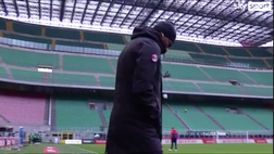 VIDEO Milan-Crotone, Rafael Leao show: l’attaccante rossonero si presenta a San Siro ballando