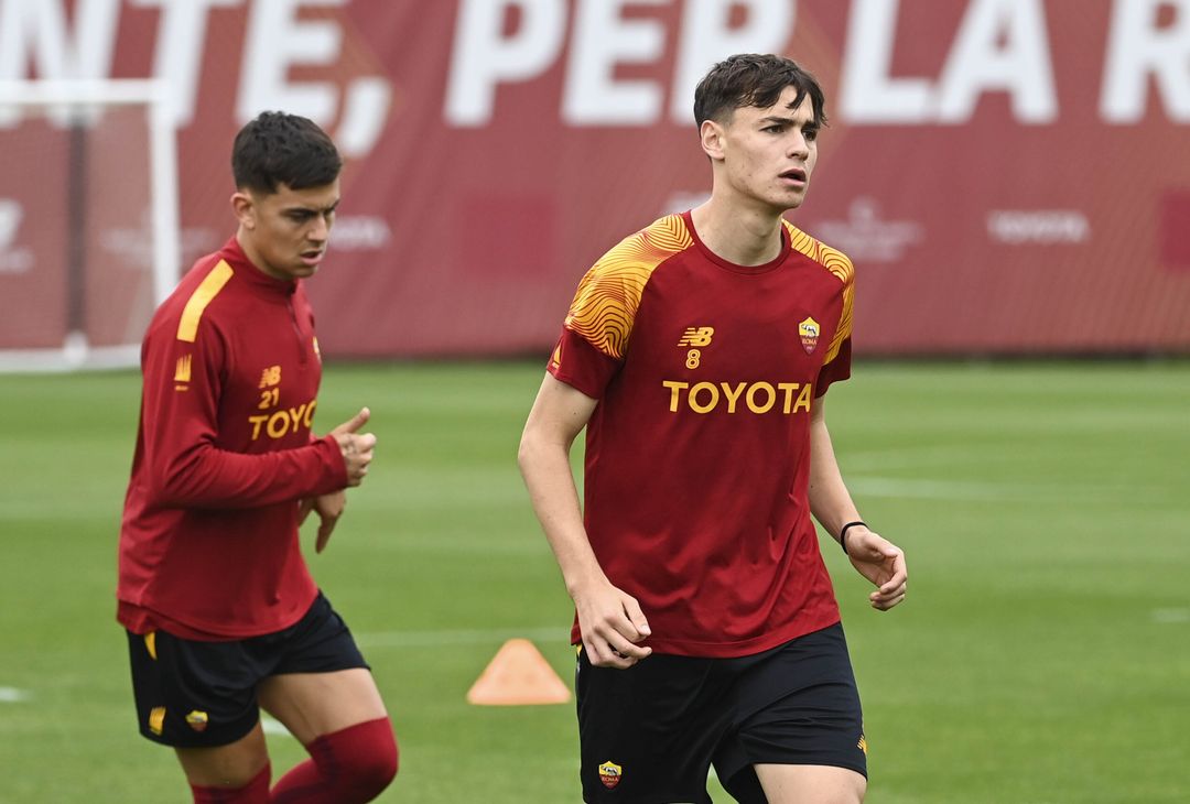 Roma, allenamento in vista del Bayer: ci sono Dybala e Wijnaldum – FOTO GALLERY - immagine 33