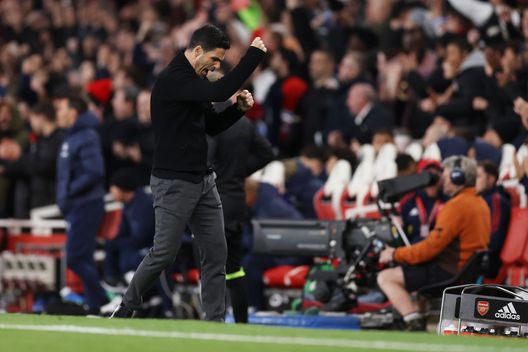 London derby, la mano tesa dei tifosi dell’Arsenal al loro grande ex sconfitto…- immagine 2