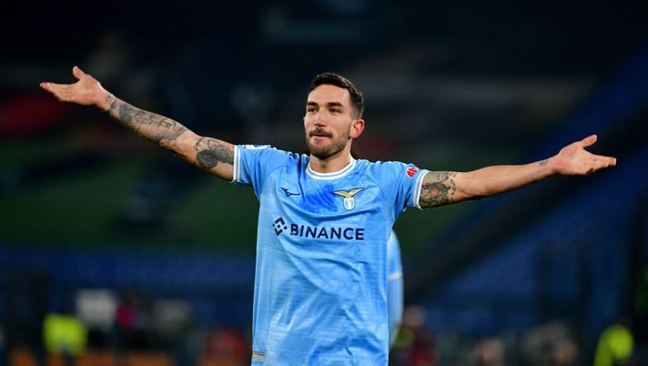 ROME, ITALY - JANUARY 24: Danilo Cataldi of SS Lazio reacts during the Serie A match between SS Lazio and AC MIlan at Stadio Olimpico on January 24, 2023 in Rome, Italy. (Photo by Marco Rosi - SS Lazio/Getty Images)  Lazio, sorpresa Cataldi: oggi allenamento in gruppo. Le novità verso l’ultima giornata - immagine 1