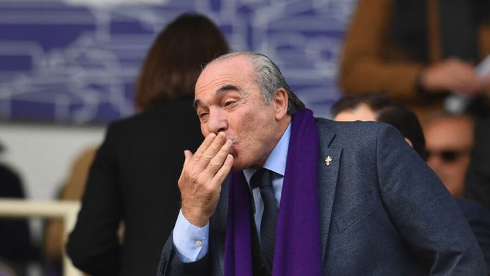 FLORENCE, ITALY - JANUARY 15: President ACF Fiorentina Rocco Commisso reacts during Serie A match between ACF Fiorentina and Atalanta at Stadio Artemio Franchi on January 15, 2020 in Florence, Italy. (Photo by Claudio Villa/Getty Images) Commisso: “Ho preso Gonzalez e il colpo Sergio Oliveira ci costava 44,5 milioni…” - immagine 1