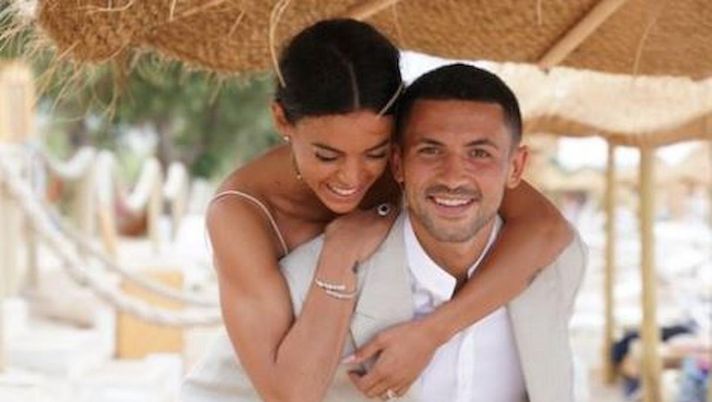 La foto pubblicata da Stefano per la dedica alla moglie Giulia (Instagram) 