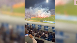 Serie B, Brescia-Cosenza interrotta per fumogeni | VIDEO