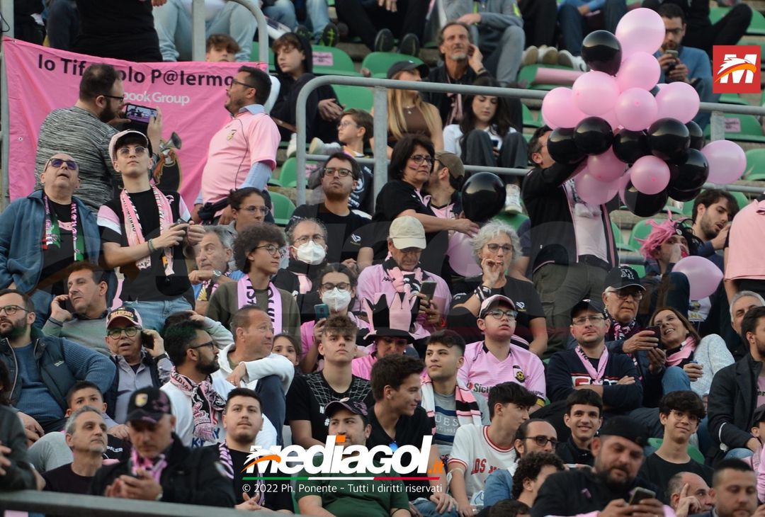 Fotogallery, i tifosi allo stadio per Palermo-Triestina 1-1 - immagine 44