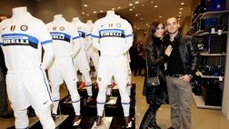 Sneijder e Yolanthe, picnic insieme. Una fonte: “Wesley non vuole altro che…”
