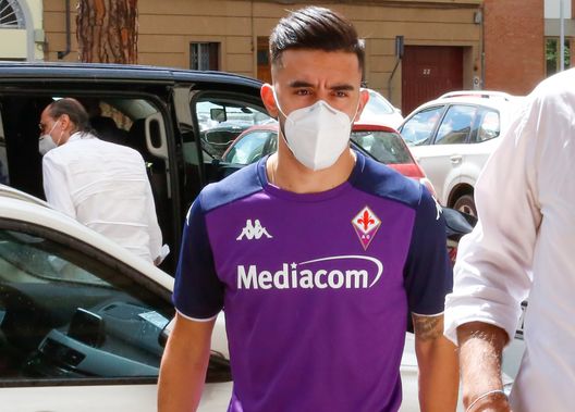 GERMOGLI PH: 2 AGOSTO 2021 FIRENZE ARRIVO DEL NUOVO GIOCATORE DELLA FIORENTINA NICOLAS GONZALEZ NELLA FOTO ARRIVO ALLA SYNLAB PER TAMPONE E VISITE SPORTIVE GERMOGLI PH: 2 AGOSTO 2021 FIRENZE ARRIVO DEL NUOVO GIOCATORE DELLA FIORENTINA NICOLAS GONZALEZ NELLA FOTO ARRIVO ALLA SYNLAB PER TAMPONE E VISITE SPORTIVE