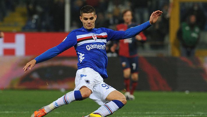 GENOA, ITALY - NOVEMBER 18: Mauro Emanuel Icardi of UC Sampdoria scores a goal during the Serie A match between UC Sampdoria and Genoa CFC at Stadio Luigi Ferraris on November 18, 2012 in Genoa, Italy. (Photo by Valerio Pennicino/Getty Images) GENOA, ITALY - NOVEMBER 18: Mauro Emanuel Icardi of UC Sampdoria scores a goal during the Serie A match between UC Sampdoria and Genoa CFC at Stadio Luigi Ferraris on November 18, 2012 in Genoa, Italy. (Photo by Valerio Pennicino/Getty Images)