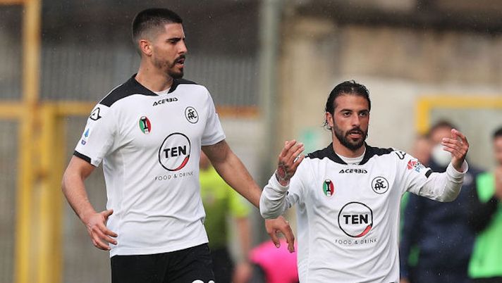 LA SPEZIA, ITALY - MARCH 06: Daniele Verde of Spezia Calcio celebrates after scoring a goal during the Serie A match between Spezia Calcio and Benevento Calcio at Stadio Alberto Picco on March 6, 2021 in La Spezia, Italy. (Photo by Gabriele Maltinti/Getty Images) Da Verde e Bourabia a Strelec e Agudelo: cosa filtra sulla probabile formazione dello Spezia - immagine 1