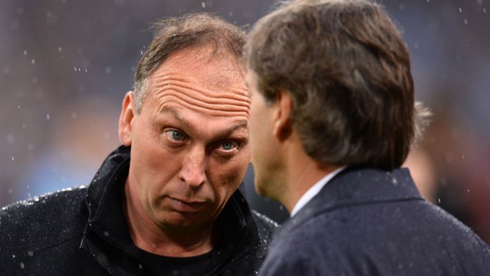 LONDON, ENGLAND - MAY 11:  Manager Roberto Mancini of Manchester City and coach David Platt in discussion after defeat in the FA Cup with Budweiser Final between Manchester City and Wigan Athletic at Wembley Stadium on May 11, 2013 in London, England.  (Photo by Mike Hewitt/Getty Images)  LONDON, ENGLAND - MAY 11:  Manager Roberto Mancini of Manchester City and coach David Platt in discussion after defeat in the FA Cup with Budweiser Final between Manchester City and Wigan Athletic at Wembley Stadium on May 11, 2013 in London, England.  (Photo by Mike Hewitt/Getty Images)