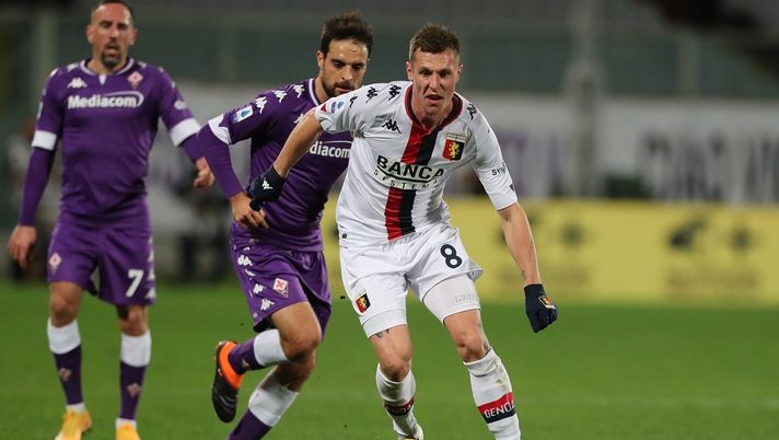 FLORENCE, ITALY - DECEMBER 07: Lukas Lerager of Genoa CFC in action during the Serie A match between ACF Fiorentina and Genoa CFC at Stadio Artemio Franchi on December 7, 2020 in Florence, Italy. (Photo by Gabriele Maltinti/Getty Images) FLORENCE, ITALY - DECEMBER 07: Lukas Lerager of Genoa CFC in action during the Serie A match between ACF Fiorentina and Genoa CFC at Stadio Artemio Franchi on December 7, 2020 in Florence, Italy. (Photo by Gabriele Maltinti/Getty Images)
