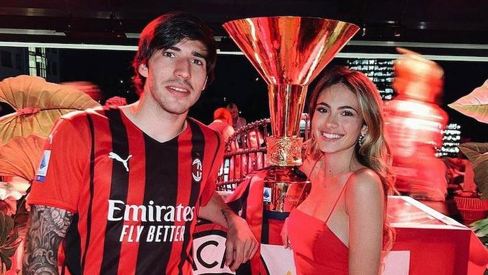 Lady Tonali ricorda: “Sei arrivato al Milan spaventato, la gente non voleva credere in te”  Lady Tonali ricorda: “Sei arrivato al Milan spaventato, la gente non voleva credere in te” - immagine 1