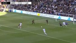 VIDEO / Un palo e due rimpalli: gol assurdo in Mls