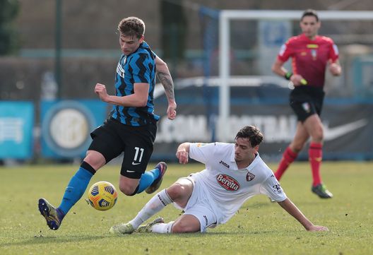 MILAN, ITALY - JANUARY 23: Nicholas Bonfanti of FC Internazionale competes for the ball during the Primavera 1 TIM match between FC Internazionale U19 and Torino FC U19 at Suning Youth Development Centre in memory of Giacinto Facchetti on January 23, 2021 in Milan, Italy. (Photo by Emilio Andreoli - Inter/Inter via Getty Images) MILAN, ITALY - JANUARY 23: Nicholas Bonfanti of FC Internazionale competes for the ball during the Primavera 1 TIM match between FC Internazionale U19 and Torino FC U19 at Suning Youth Development Centre in memory of Giacinto Facchetti on January 23, 2021 in Milan, Italy. (Photo by Emilio Andreoli - Inter/Inter via Getty Images)