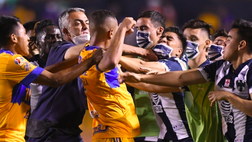 Messico, alta tensione nel Clasico Regio: cartellini rossi, risse e….schiaffi