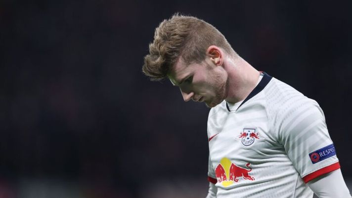 Leipzig's German forward Timo Werner looks on during the UEFA Champions League round of 16 second leg football match between RB Leipzig and Tottenham Hotspur in Leipzig, eastern Germany on March 10, 2020. (Photo by Ronny Hartmann / AFP) (Photo by RONNY HARTMANN/AFP via Getty Images) Inter, la Gazzetta: “Contatti con gli agenti di Werner: la clausola si abbassa” - immagine 1