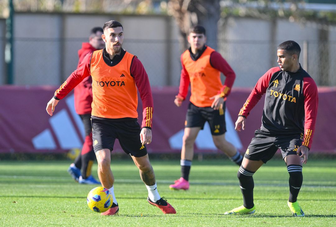 Roma, l’ultimo allenamento prima della partenza per Riyad – FOTOGALLERY - immagine 42