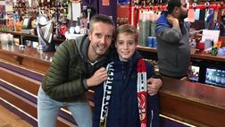 Ha la maglia del PSV, gli steward del Tottenham lo cacciano da Wembley: bambino in lacrime