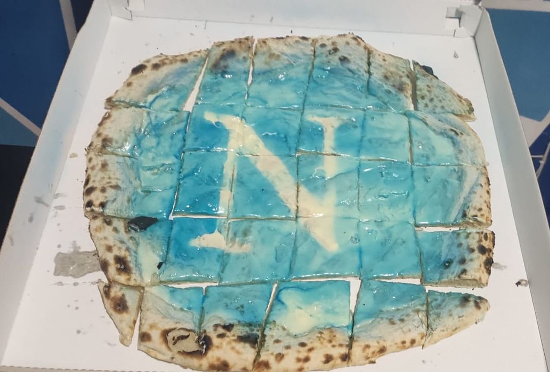 FOTO UANM, i tifosi al Maradona e dalle sedi per Napoli-Roma: striscioni e sorrisi - immagine 14