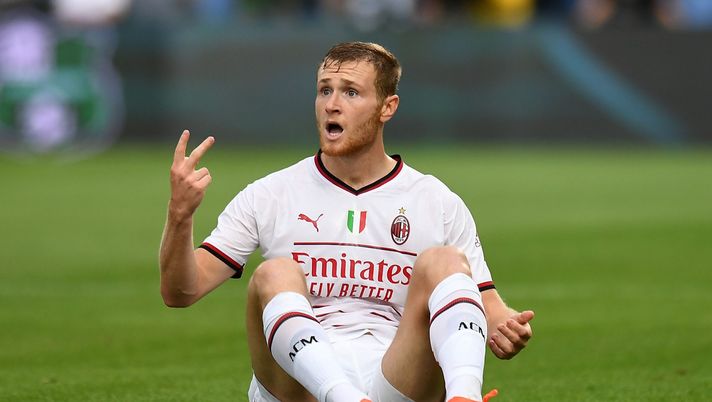 REGGIO NELL'EMILIA, ITALY - AUGUST 30: Tommaso Pobega of AC Milan reacts during the Serie A match between US Sassuolo and AC MIlan at Mapei Stadium - Citta' del Tricolore on August 30, 2022 in Reggio nell'Emilia, Italy. (Photo by Alessandro Sabattini/Getty Images)