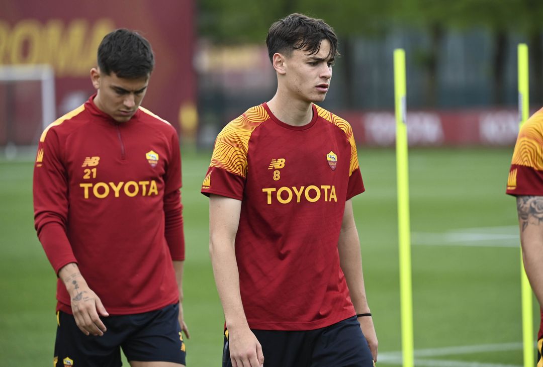Roma, allenamento in vista del Bayer: ci sono Dybala e Wijnaldum – FOTO GALLERY - immagine 32