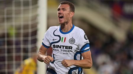 Photo by Mattia Ozbot - Inter/Inter via Getty Images Dzeko
