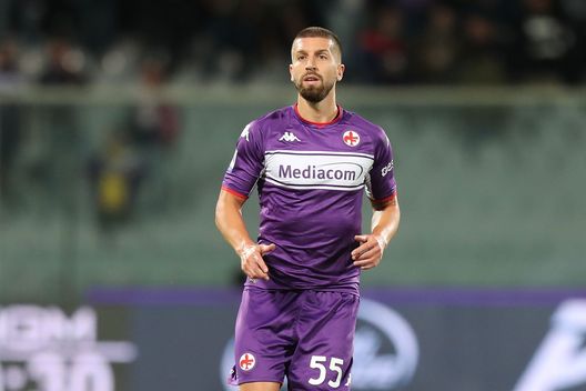 Mathija Nastasic, difensore centrale della Fiorentina, alla sua seconda esperienza con la maglia dei Viola. Mathija Nastasic, difensore centrale della Fiorentina, alla sua seconda esperienza con la maglia dei Viola.