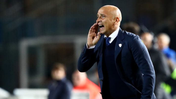 BRESCIA, ITALY - SEPTEMBER 24: Brescia Calcio coach Eugenio Corini issues instructions to his players during the Serie A match between Brescia Calcio and Juventus at Stadio Mario Rigamonti on September 24, 2019 in Brescia, Italy. (Photo by Marco Luzzani/Getty Images) Corini e il suo Brescia 2.0: chi gioca, chi sta fuori e l’idea per i due attaccanti - immagine 1