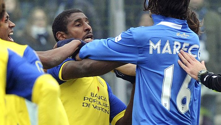 BRESCIA, ITALY - JANUARY 30: Victor Hugo Mareco of Brescia Calcio reacts to Kevin Constant of AC Chievo Verona during the Serie A match between Brescia Calcio and AC Chievo Verona at Mario Rigamonti Stadium on January 30, 2011 in Brescia, Italy. (Photo by Dino Panato/Getty Images) BRESCIA, ITALY - JANUARY 30: Victor Hugo Mareco of Brescia Calcio reacts to Kevin Constant of AC Chievo Verona during the Serie A match between Brescia Calcio and AC Chievo Verona at Mario Rigamonti Stadium on January 30, 2011 in Brescia, Italy. (Photo by Dino Panato/Getty Images)