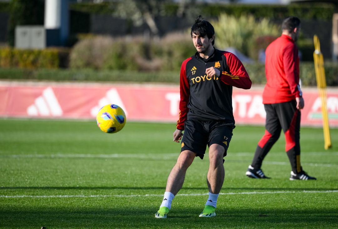 Trigoria, vigilia di Frosinone-Roma: la ‘festa’ dei compagni a Celik – FOTO GALLERY - immagine 39