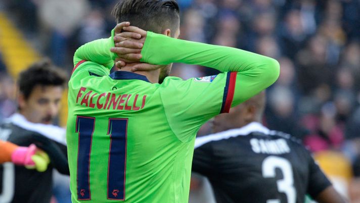 Crotone, assurdo Falcinelli: si fa male esultando! Segna, poi esce per infortunio - immagine 1